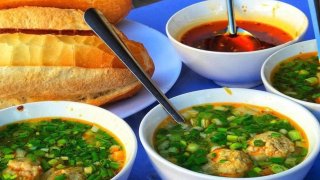 Mê mẩn với top 5 quán bánh mì xíu mại Đà Lạt ăn là nhớ mãi