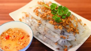 Ngon quên lối về món bánh cuốn nóng Thanh Trì 15 năm ở Đà Lạt