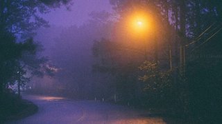 Những cơn mưa đêm Đà Lạt đẹp đến nao lòng