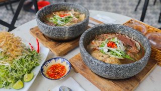 Bún bò bốc khói - món ngon tuyệt hảo cho ngày đông Đà Lạt