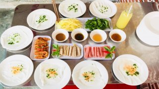 Đến Đà Lạt bạn đã thử món bánh ướt chồng chưa?