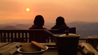 Ngắm hoàng hôn tuyệt đẹp trên đồi Dã Chiến Đà Lạt