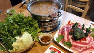 Không chỉ có lẩu bò Ba Toa, ghé Đà Lạt thưởng thức lẩu bò mắm ruốc ngon lạ miệng