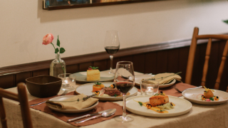 Ngoài phong cách vintage, Đà Lạt còn có các nhà hàng món Âu cực lãng mạn