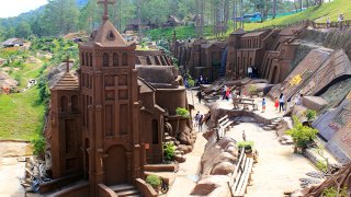 Đường Hầm Điêu Khắc Đà Lạt tăng giá vé 2022? Cần lưu ý gì khi check in?