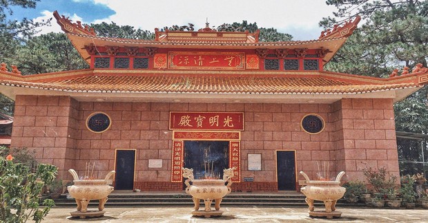 Chùa Tàu - ngôi chùa mang nét kiến trúc Trung Hoa tại Đà Lạt