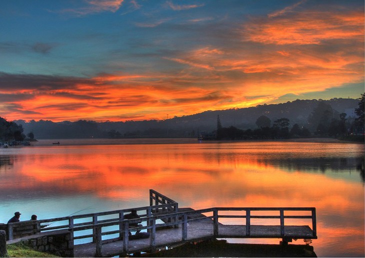 Diem Gan Nha Ga Xe Lua Da Lat Ho Xuan Huong