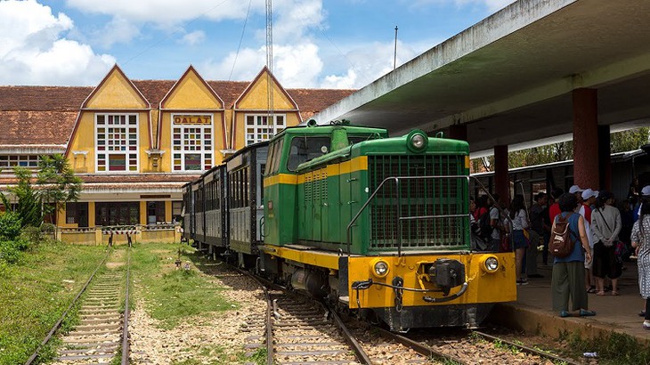 Đầu máy xe lửa  Wikipedia tiếng Việt
