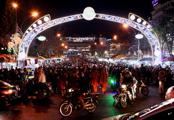 Khach San Gan Cho Dem Da Lat Gia Re 3