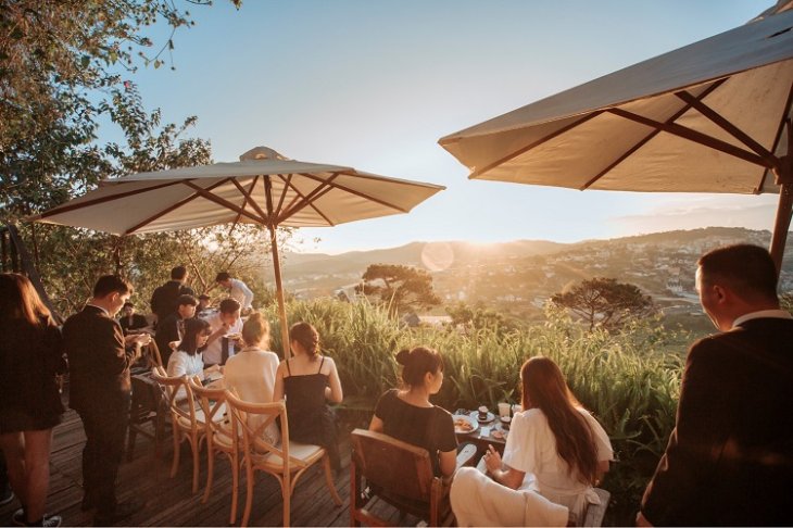 Ca Phe Ngam Binh Minh Da Lat Lululola Coffee 