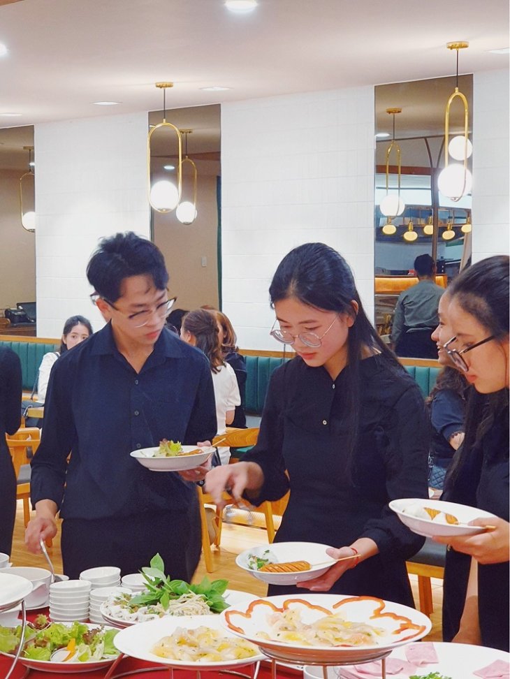 Tasty Nha Hang Gan Le Hoi Hoa Da Lat 7