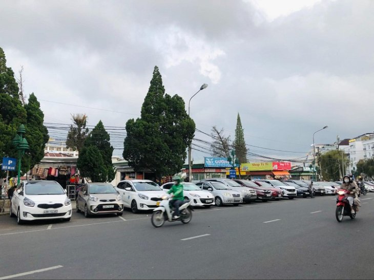 Gui Xe Cho Dem Da Lat 2