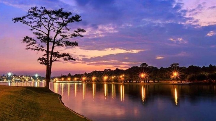Ho Xuan Huong Da Lat