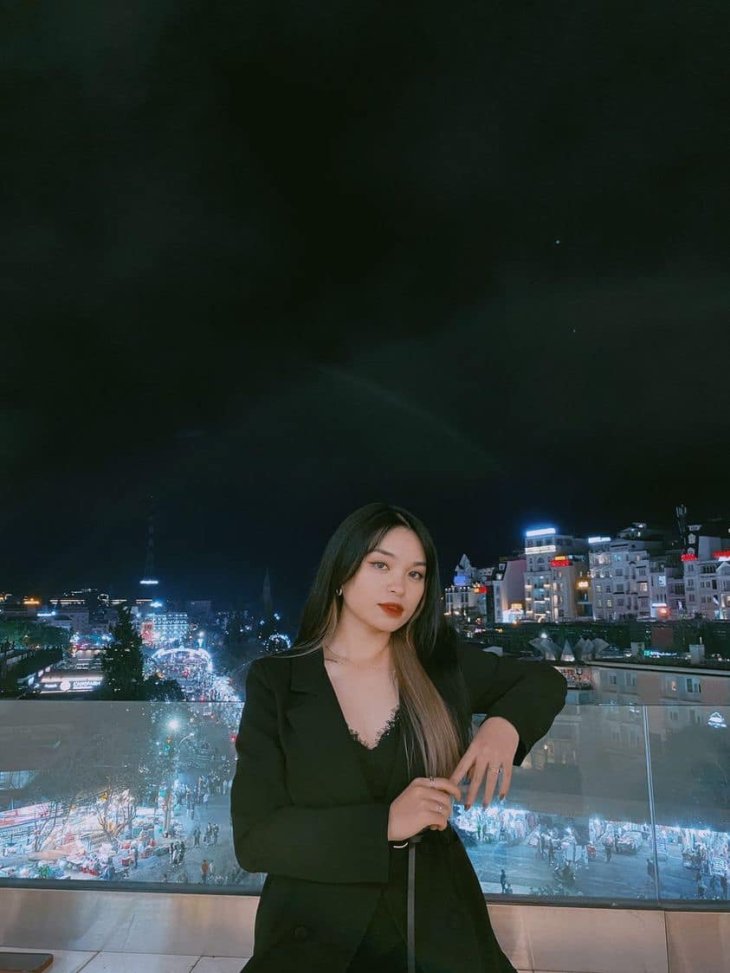View Ngam Cho Dem Tu Cafe Tasty Da Lat