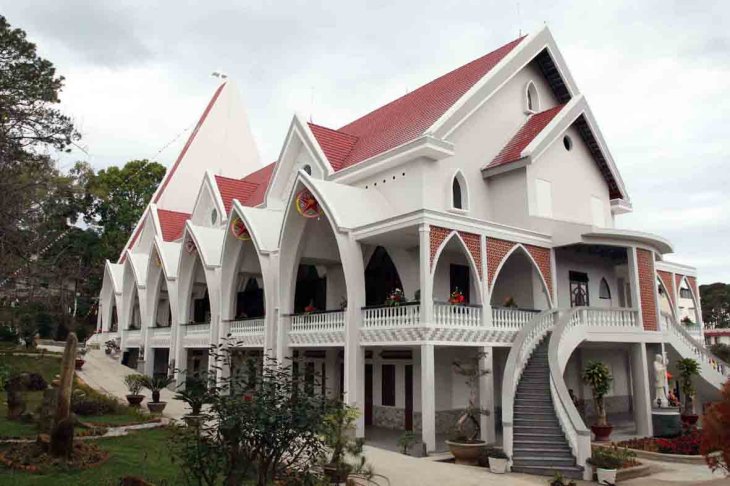 Nha Tho Thanh Tam Da Lat