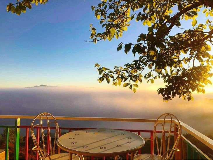 Quan Cafe San May Da Lat 9 The Diff House