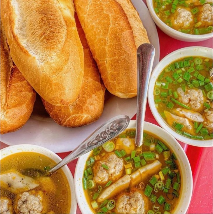 Banh Mi Xiu Mai Ri 79