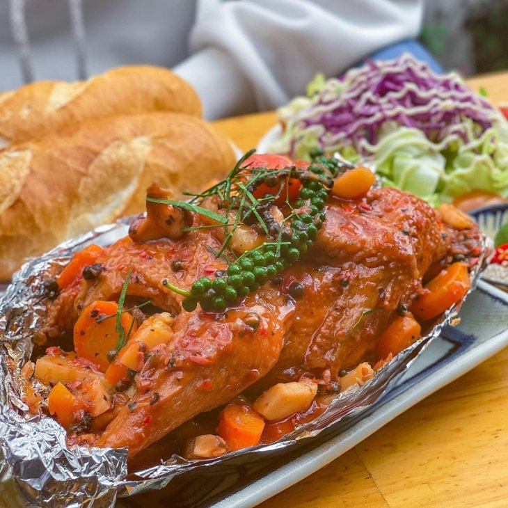 Ga Nuong Sot Tieu Xanh Tiem Nuong Tuk Tuk