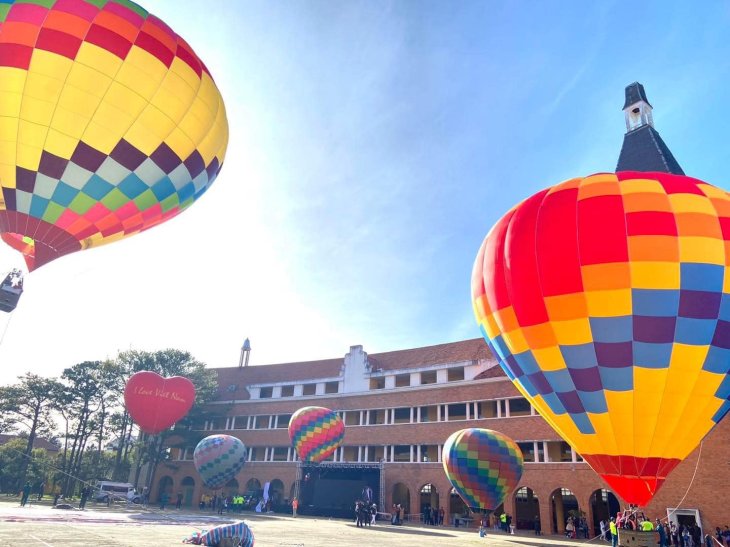 Khinh Khi Cau Da Lat 2022