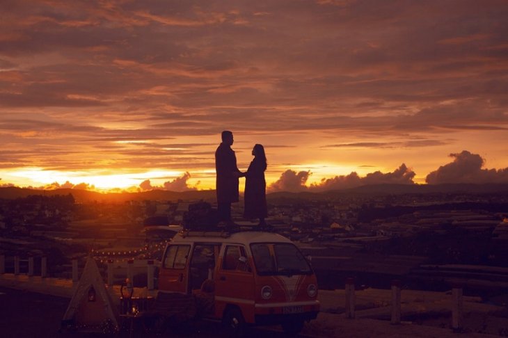 Khung Canh Hoang Hon Xom Leo Da Lat