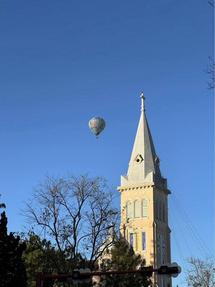 Le Hoi Khinh Khi Cau Tai Da Lat