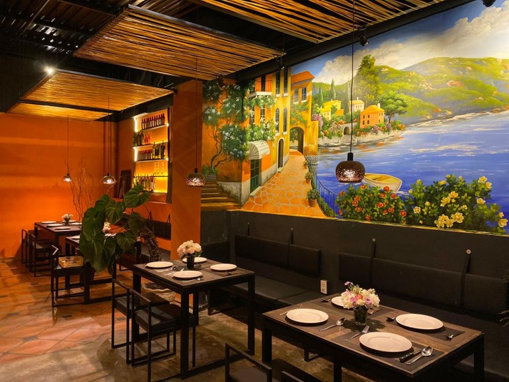 Nha Hang Lang Man O Da Lat Carrot Restaurant 1