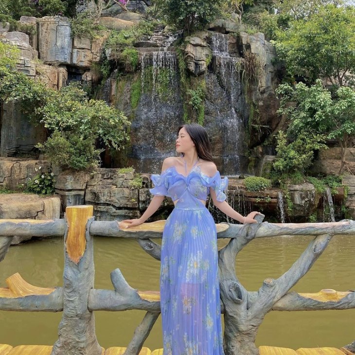 Ho Nuoc Nhan Tao Tai Khu Du Lich Thuy Thuan