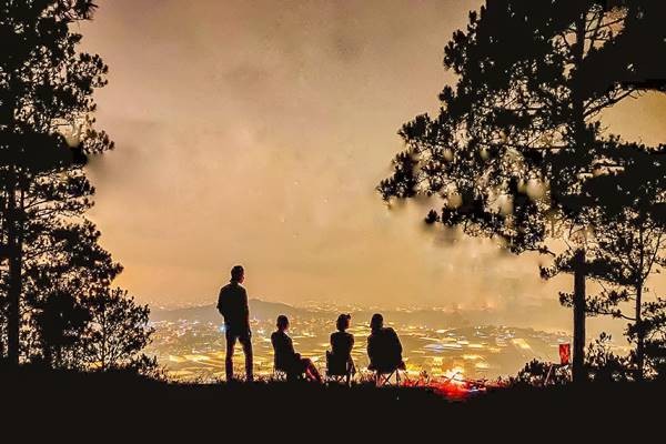 Cam Trai Qua Dem Da Lat