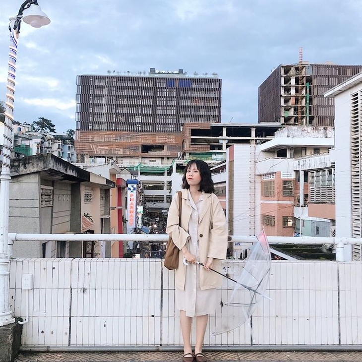 phối đồ check in góc Hongkong