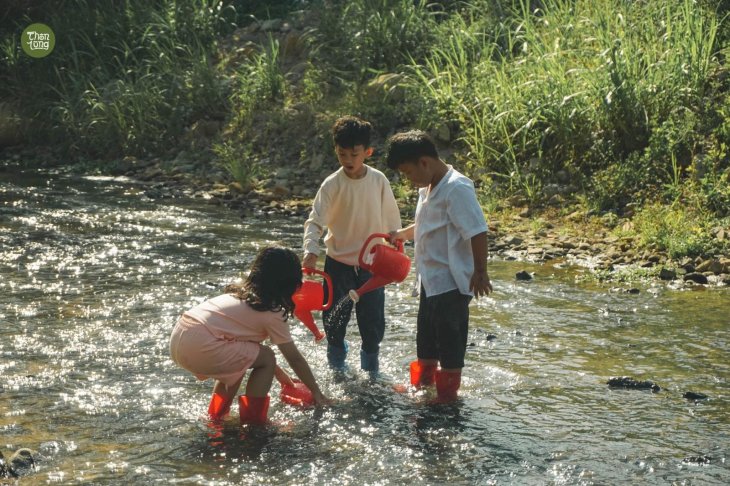 Cam Trai Thon Lung 3