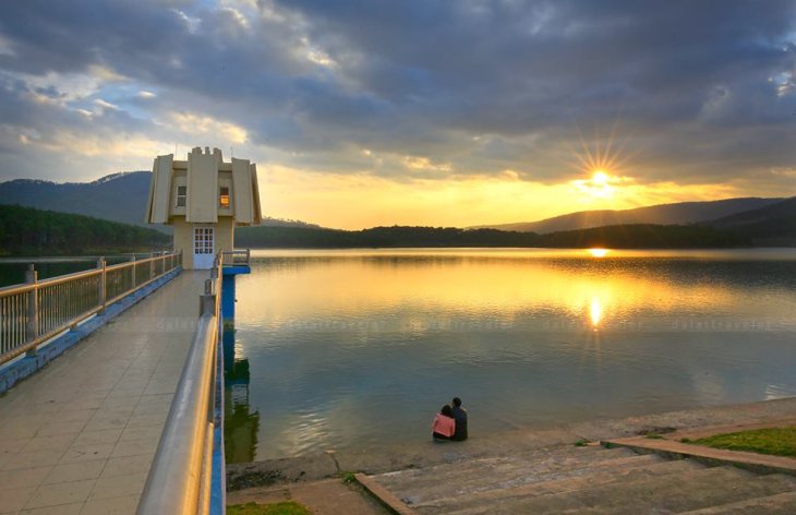 Ngam Hoang Hon Ho Tuyen Lam 2