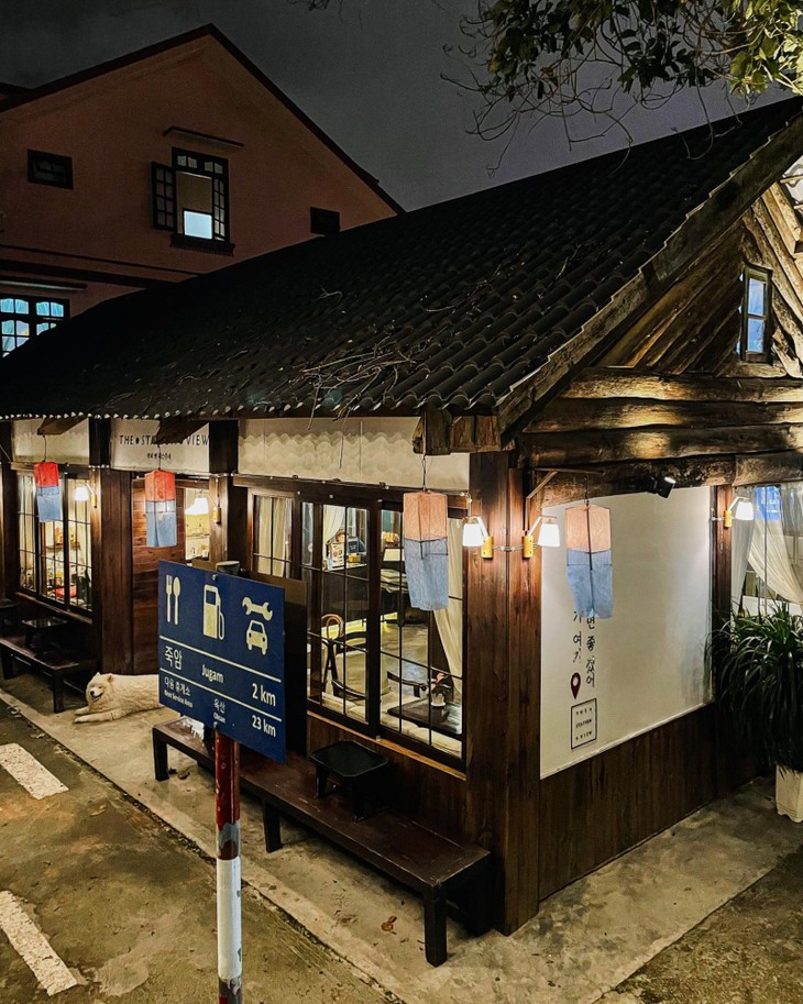 Quan Ca Phe Phong Cach Han Quoc Station View