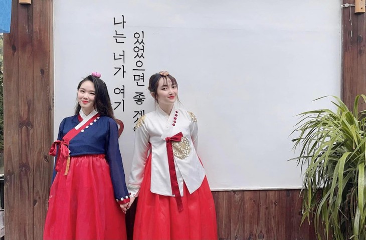 Quan Cafe Han Quoc O Da Lat Station View