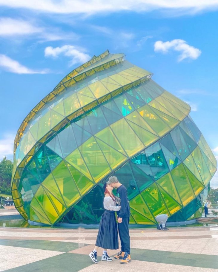 Quang Truong Lam Vien