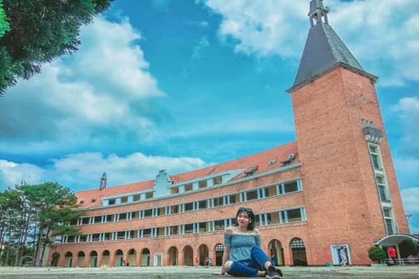 Check In Truong Cao Dang Su Pham Da Lat