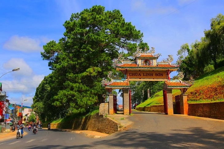 Chua O Da Lat Chua Linh Son