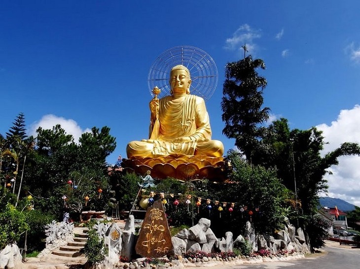 Chua O Da Lat Thien Vien Van Hanh