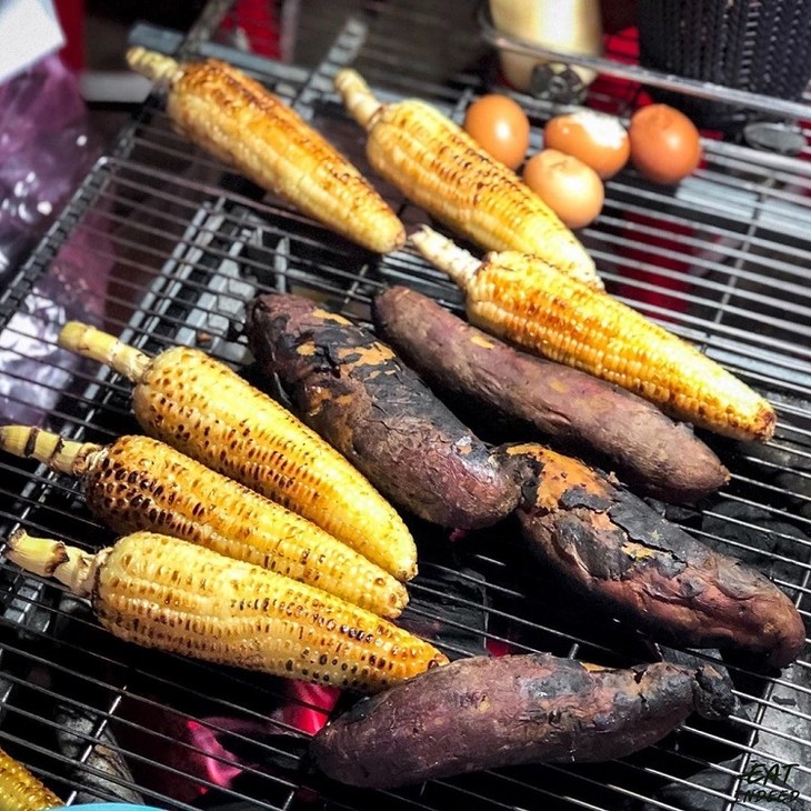 Ngo Khoai Nuong Cho Dem 23