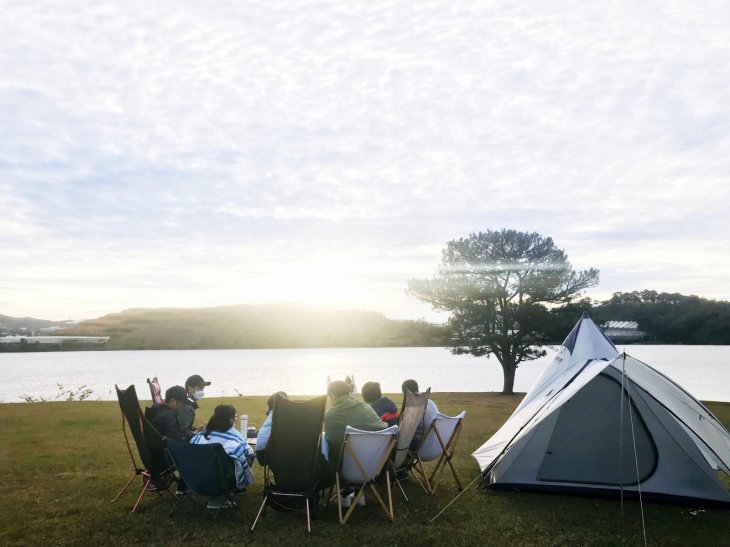 Cam Trai Cay Thong Co Don Ho Suoi Vang