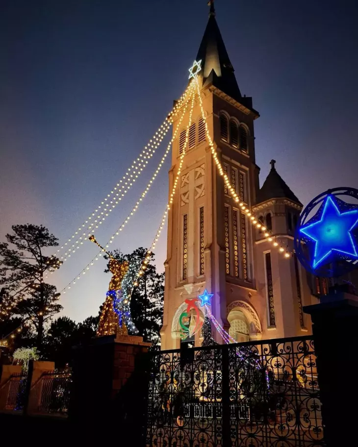 Nha Tho Con Ga Da Lat Cuoi Nam