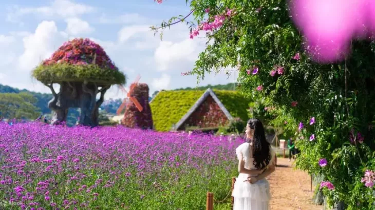 Fresh Garden Đà Lạt cùng vườn hoa sắc tím