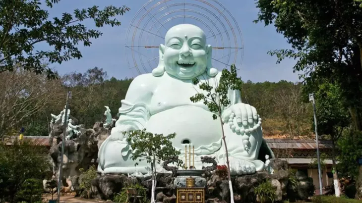 Tuong Phat Di Lac Chua Linh An