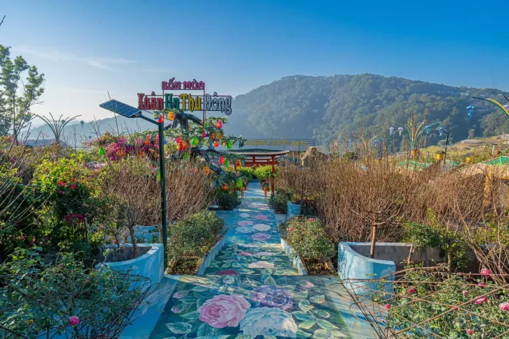 Vuon 4 Mua Thuong Uyen Bay Dalat